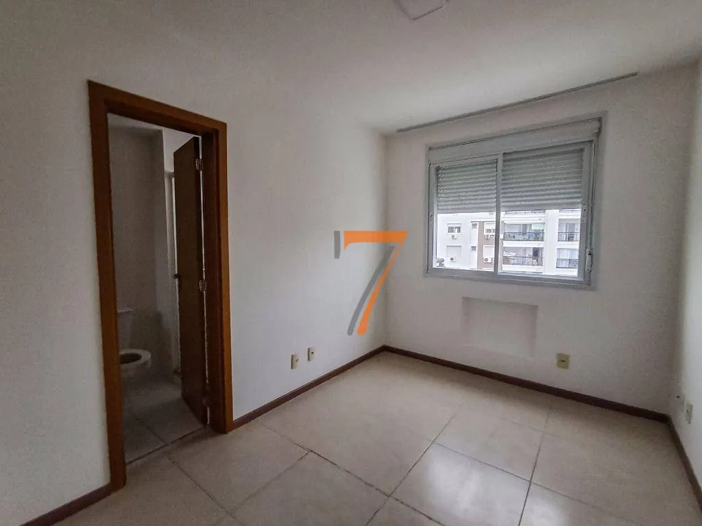 Furnished 230 m² apartment with 3 en-suite bedrooms — photo 25