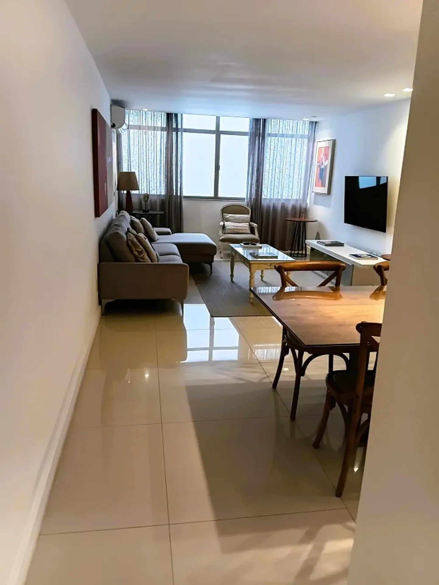 Furnished apartment with open-plan kitchen and 3 bedrooms — photo 17