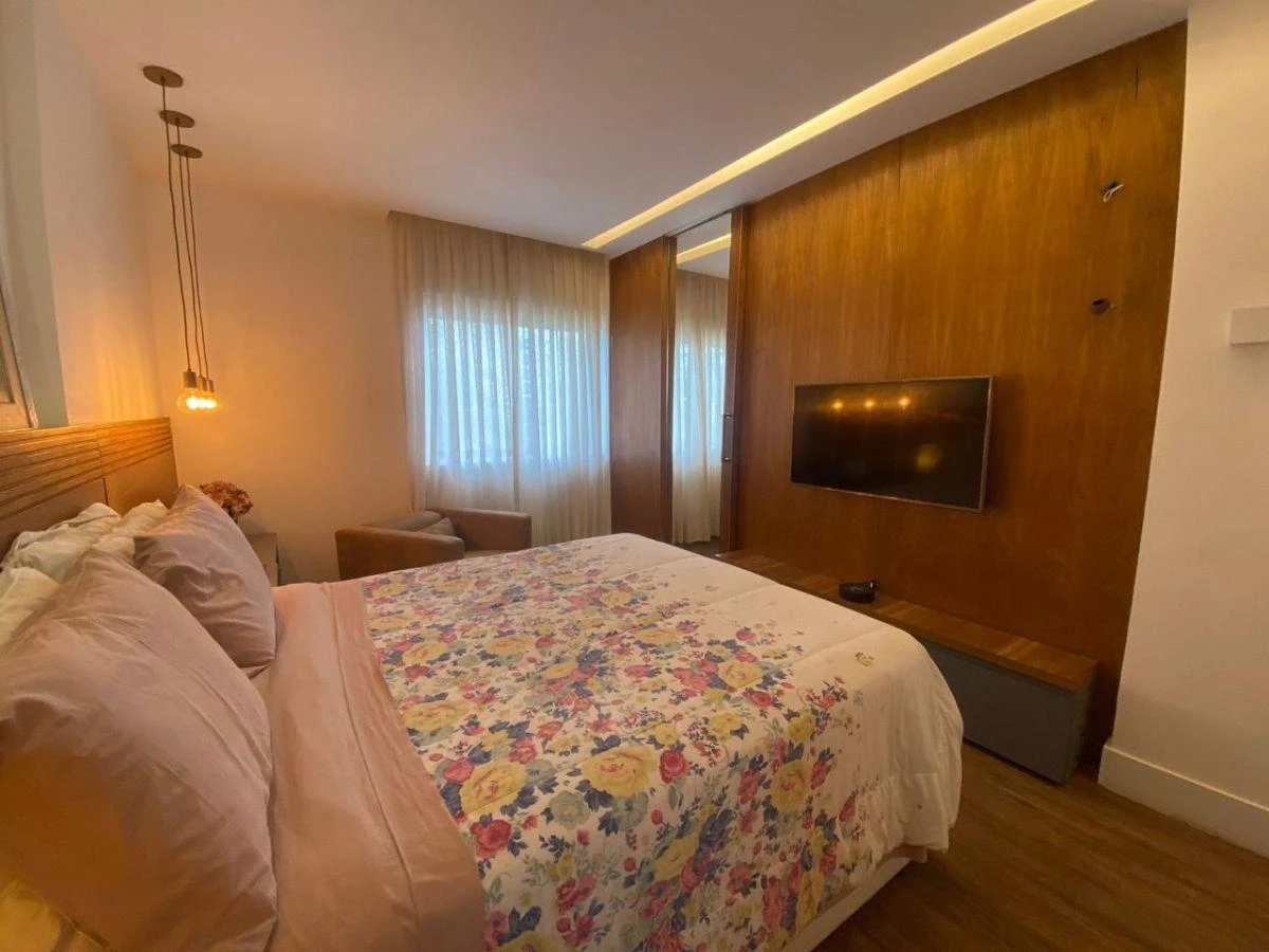 Apartamento mobiliado com 4 quartos e varanda envidraçada — photo 3