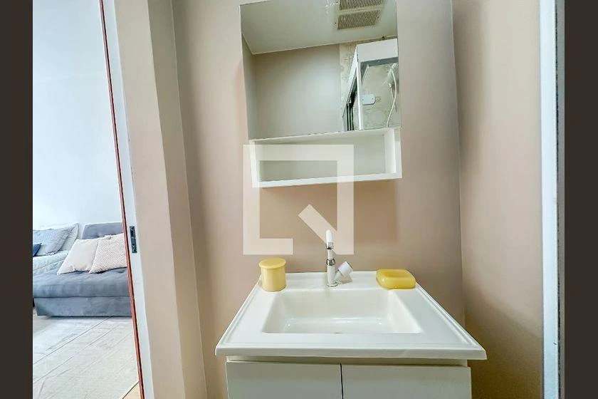 Furnished studio, 30 m² — photo 35
