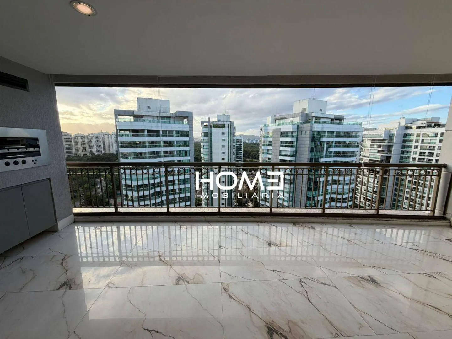 Furnished apartment, 365 m², with floor-to-ceiling windows — photo 45