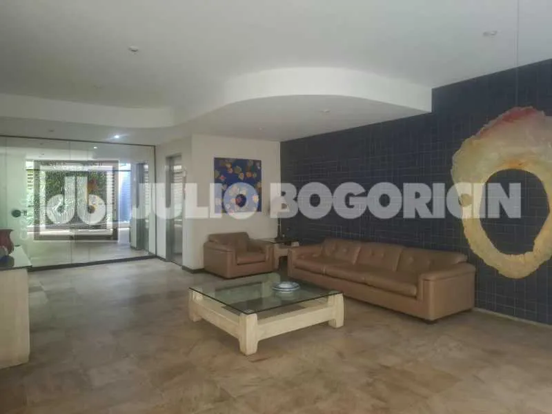 Water view in a 2-bedroom apartment, 90 m²