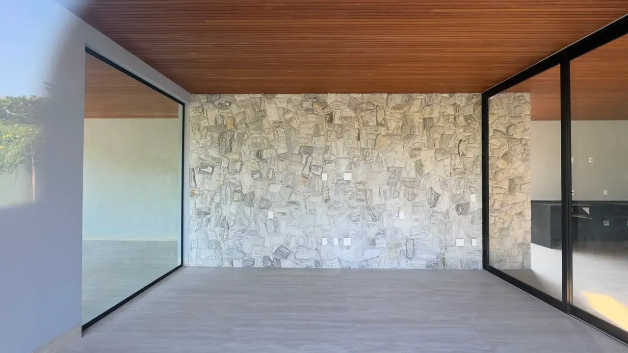House with 5 bedrooms and floor-to-ceiling windows — photo 38