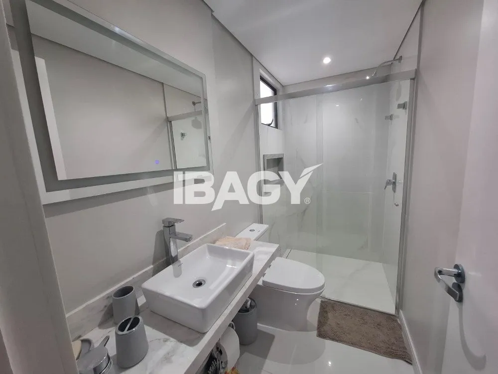 Furnished apartment with 3 en-suite bedrooms and 152 m² — photo 22