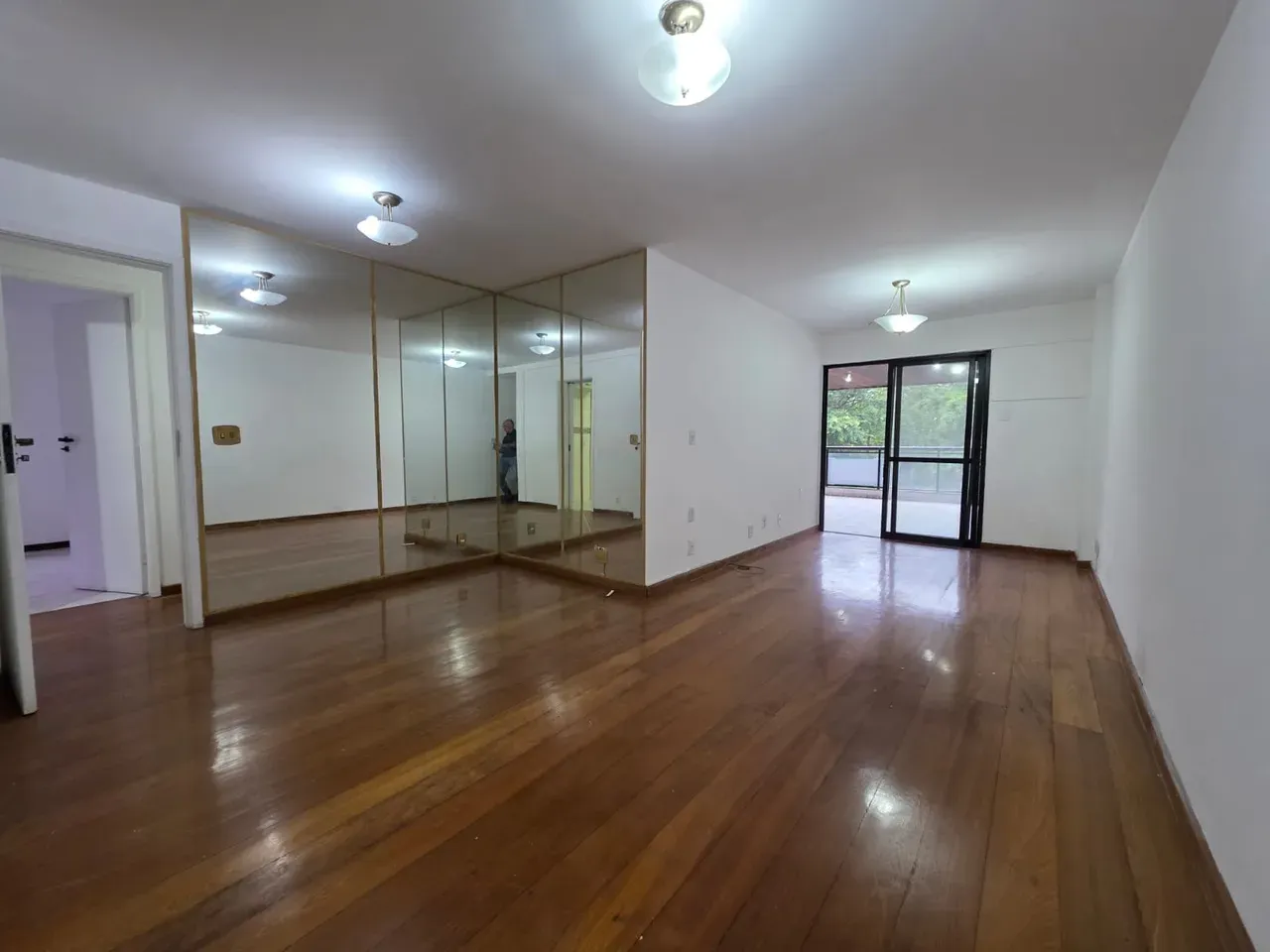 3-bedroom apartment, 1 with its own bathroom, 127 m²