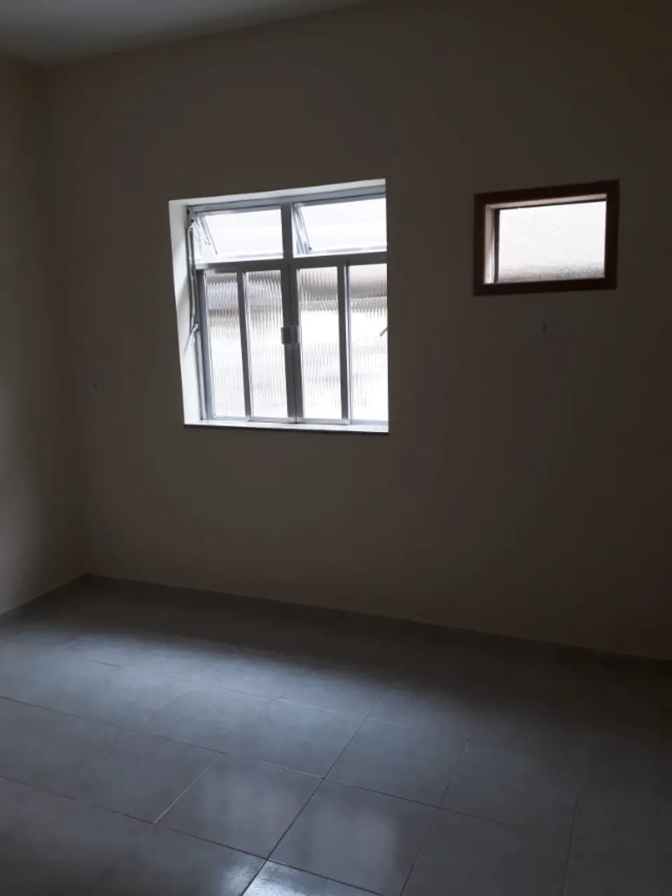House with 2 bedrooms and 1 bathroom, no parking space — photo 3