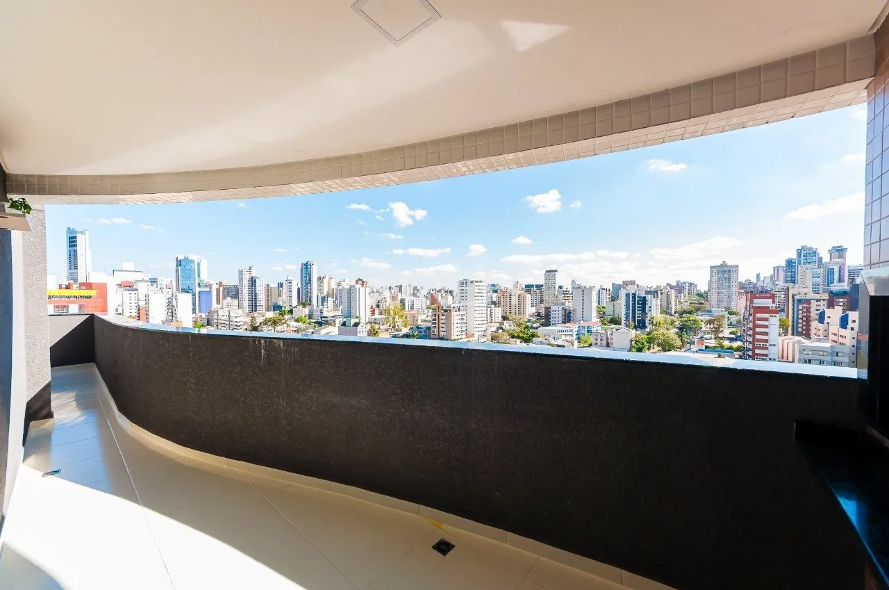 3-bedroom apartment in a building with a gym — photo 15