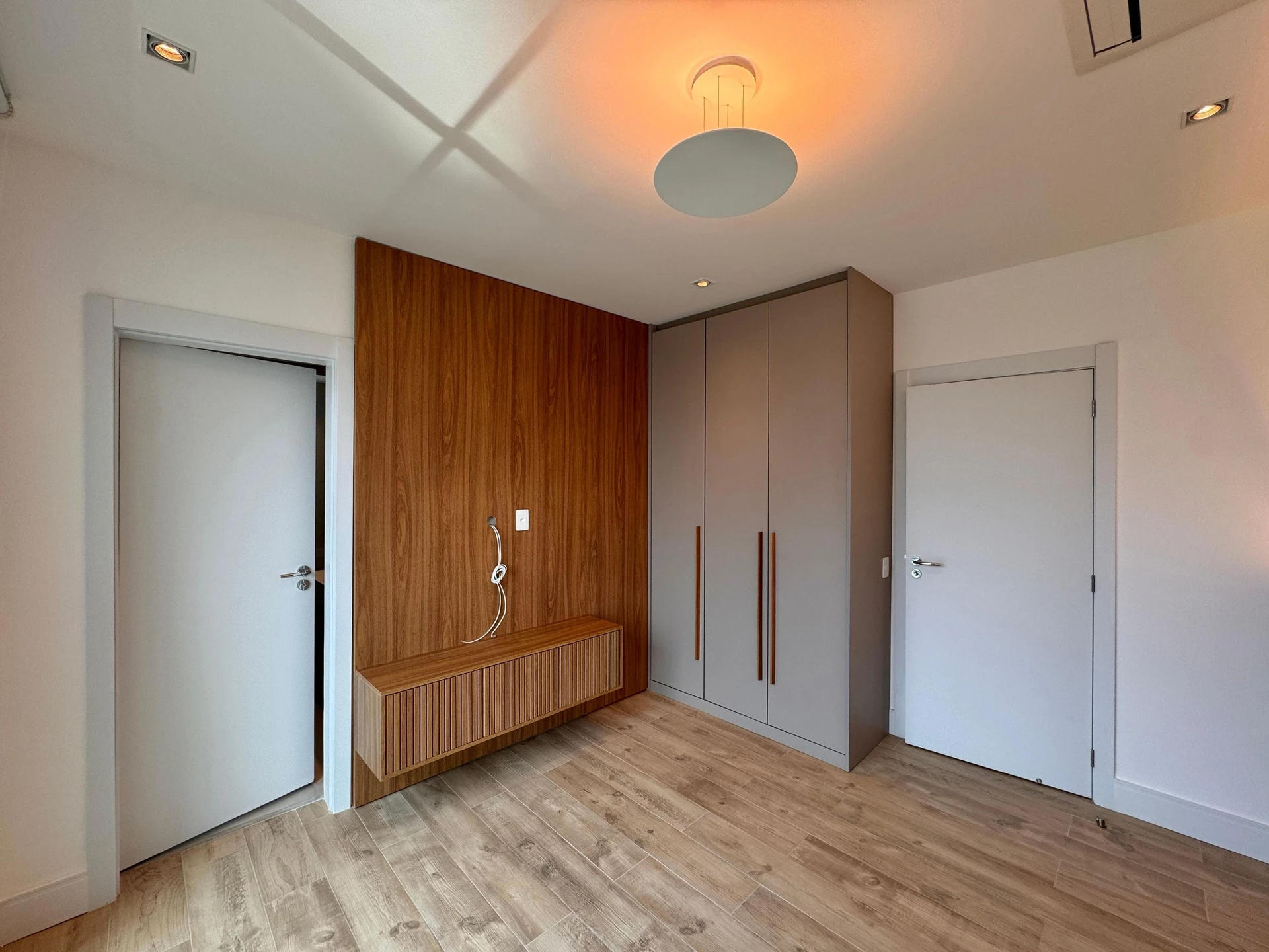 Apartamento mobiliado com 3 suítes e 4 vagas — photo 29