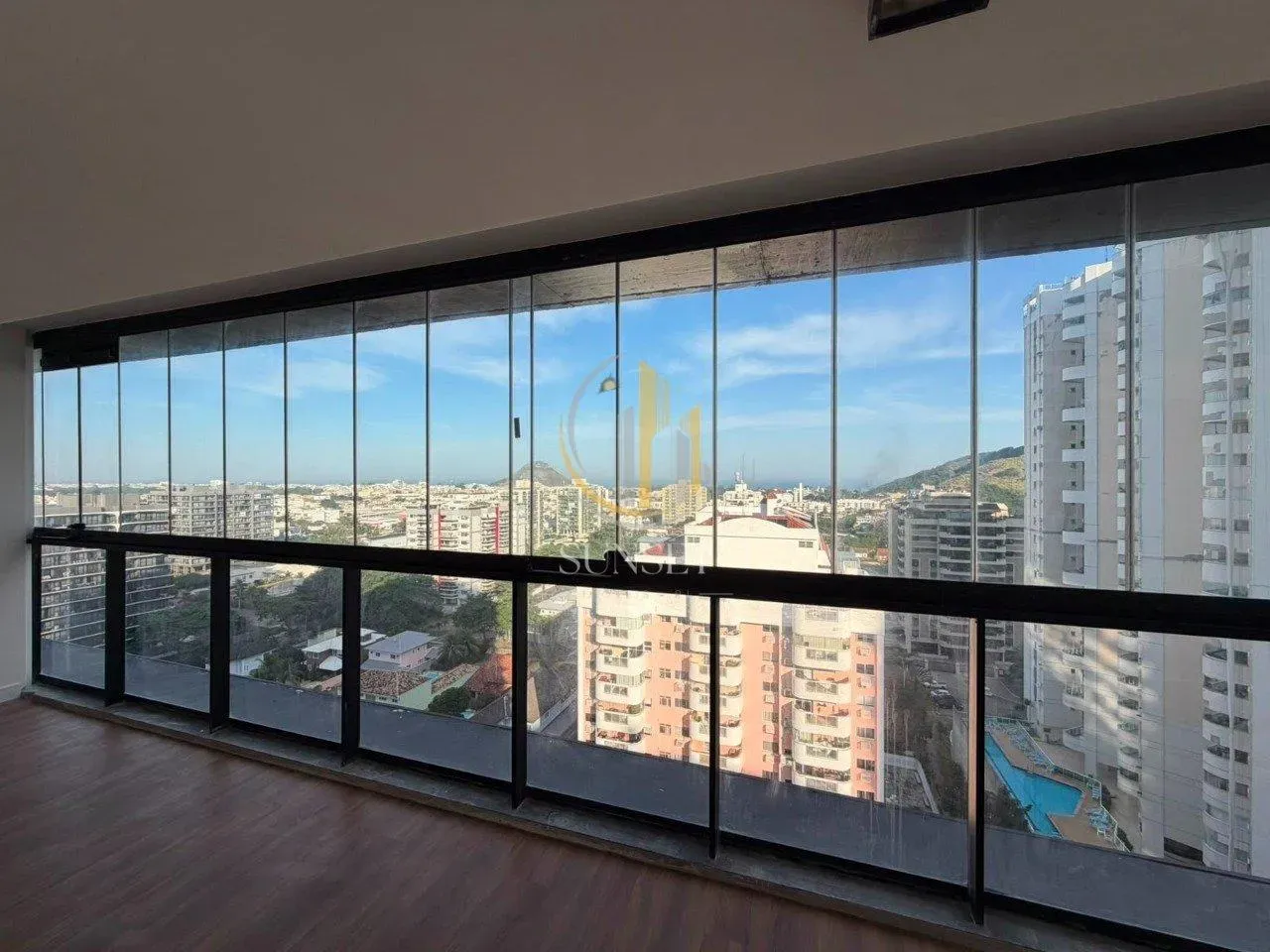 3-bedroom apartment with a water view — photo 16