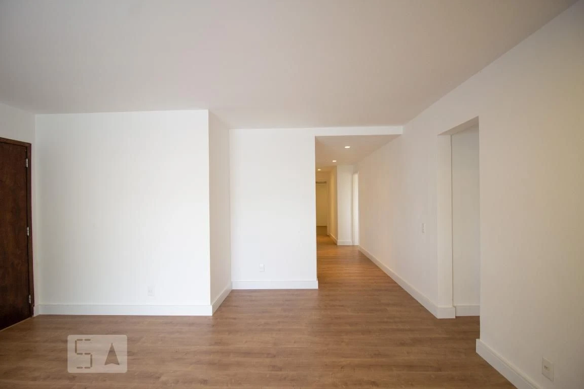 3-bedroom apartment with a balcony and built-in BBQ — photo 41