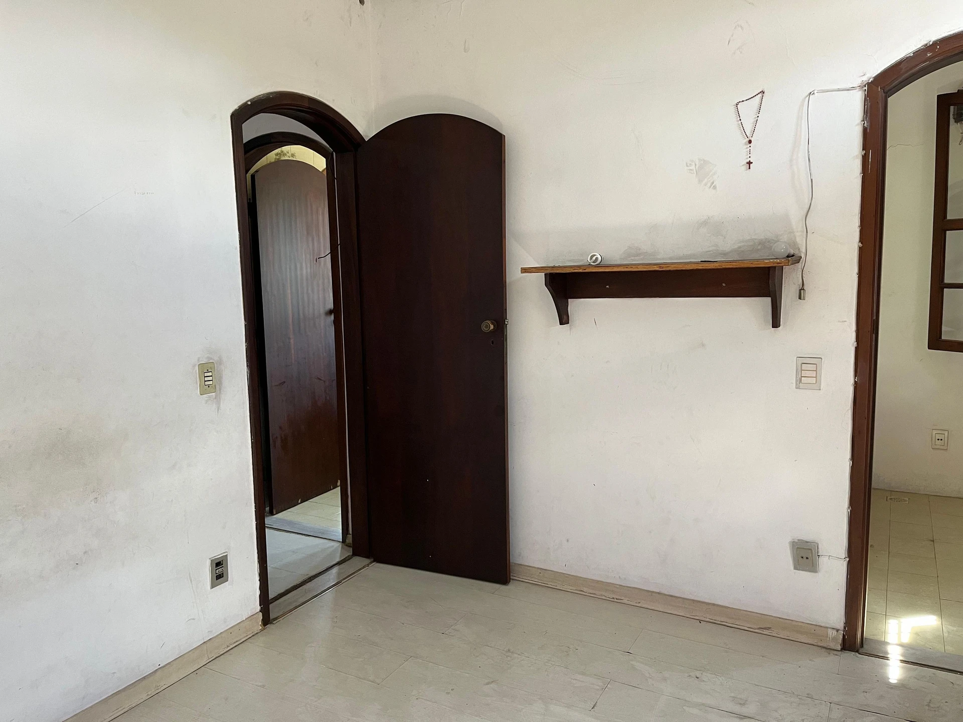 Casa sem mobília com 4 suítes e 7 banheiros — photo 24