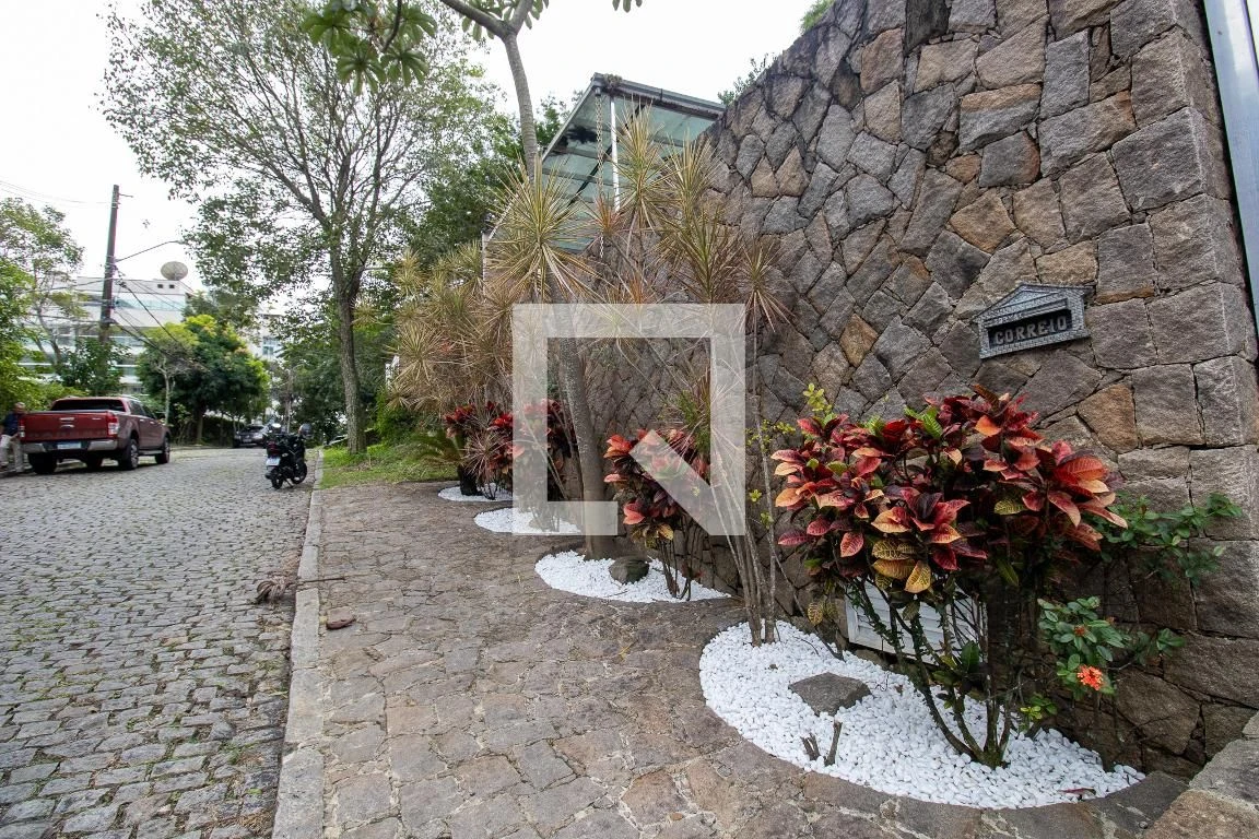 Casa com 3 suítes e quintal privativo com churrasqueira — photo 30
