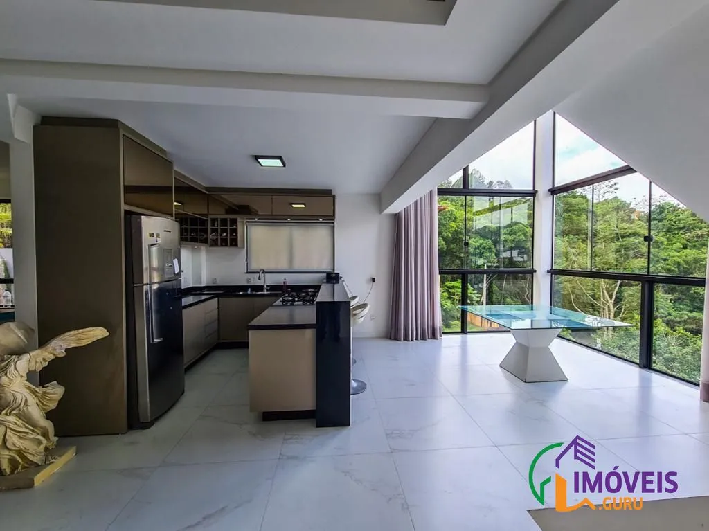 Condominium house with 5 bedrooms and 258 m² — photo 2