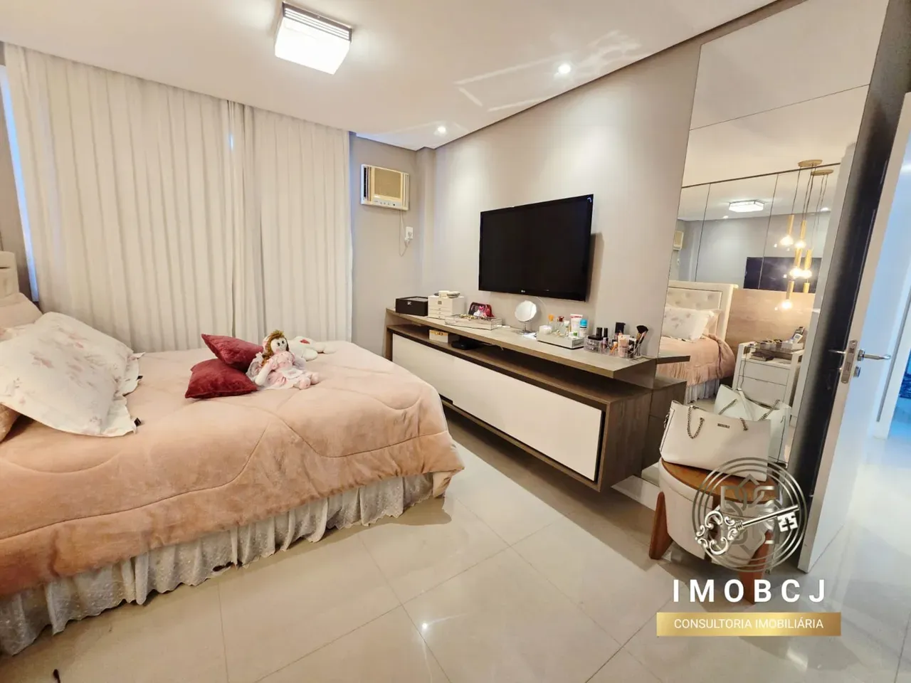 Apartamento mobiliado com 3 quartos e 146 m² — photo 26