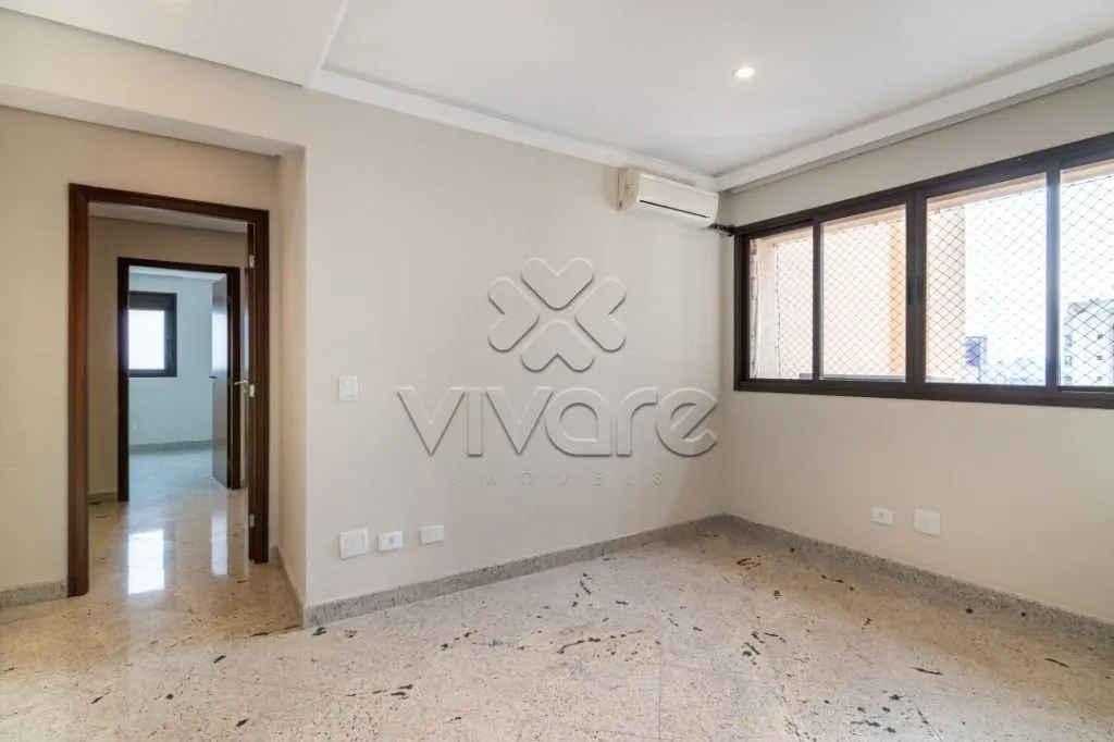 249 m² apartment with 3 bedrooms and a balcony BBQ — photo 10