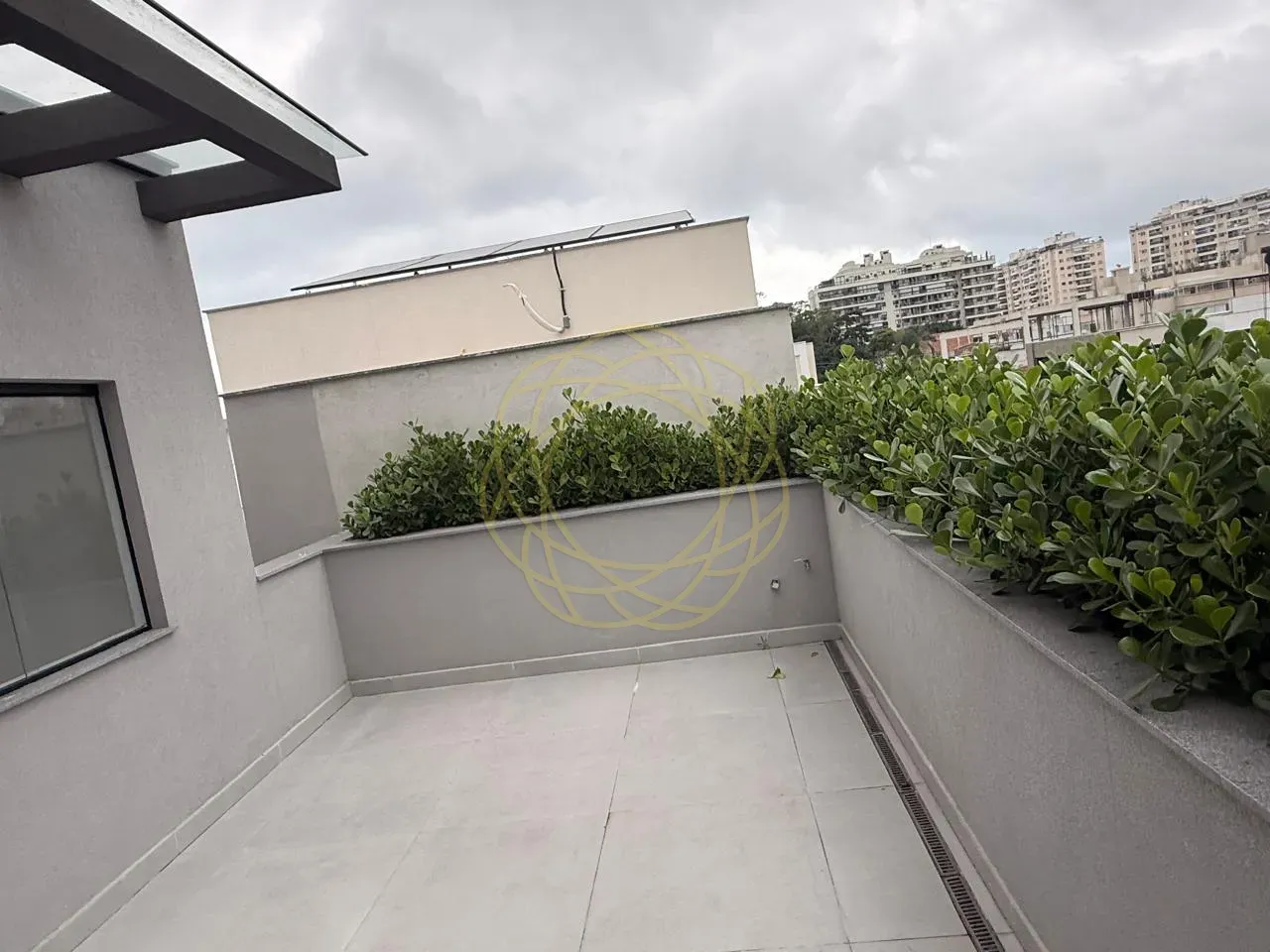 Casa com 4 quartos e 5 banheiros, 280 m² — photo 34