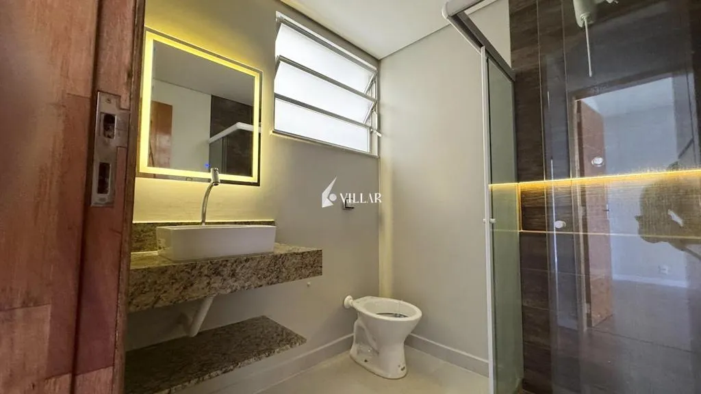Wood or laminate floors in a 3-bedroom apartment, 80 m² — photo 21
