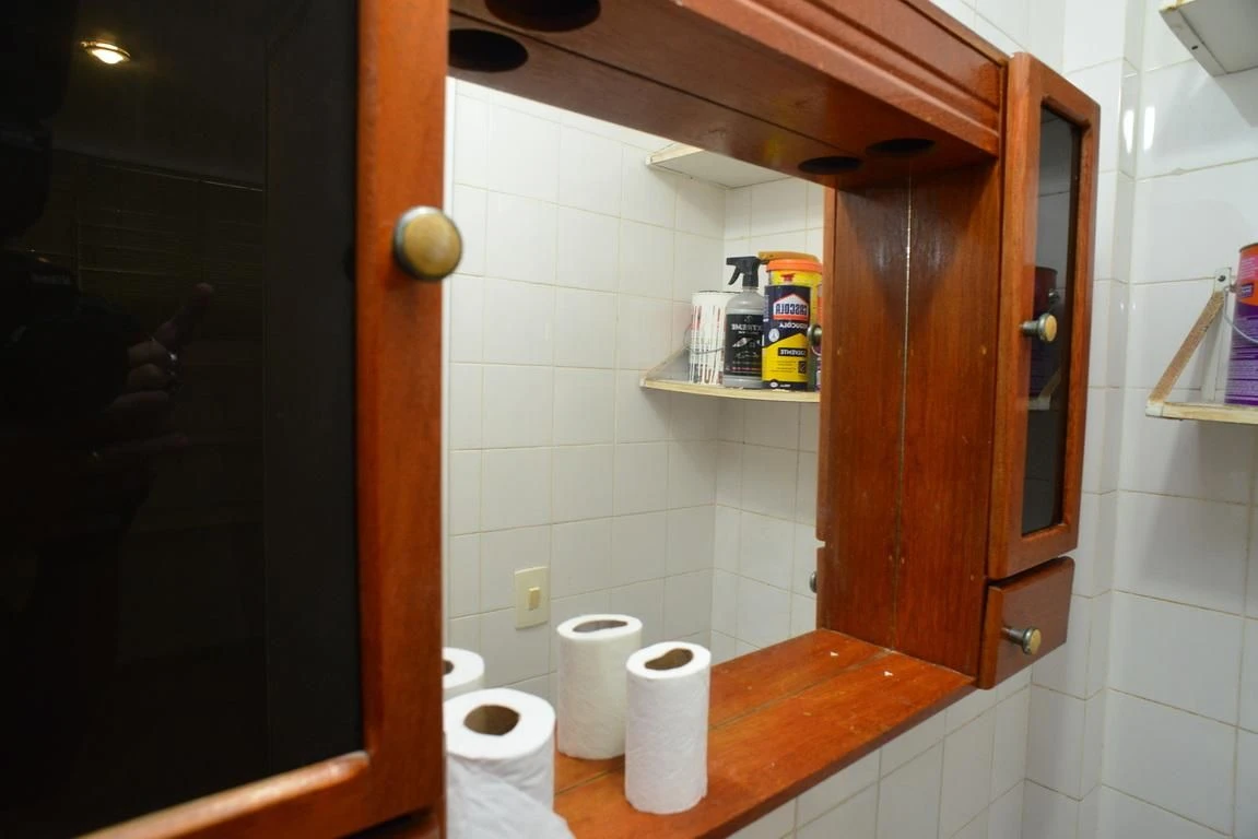 Rental apartment with 2 bedrooms and a glass balcony — photo 28