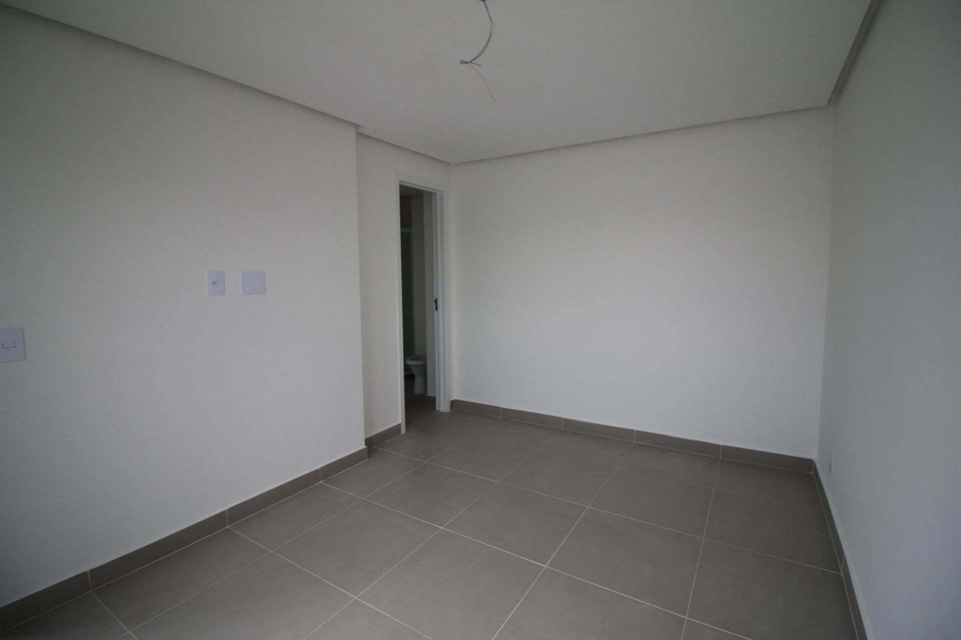 Home office in a 2-bedroom apartment, 130 m² — photo 46