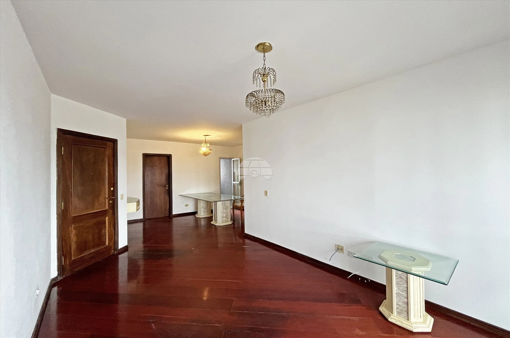 3-bedroom apartment with wood or laminate floors in Curitiba — photo 12