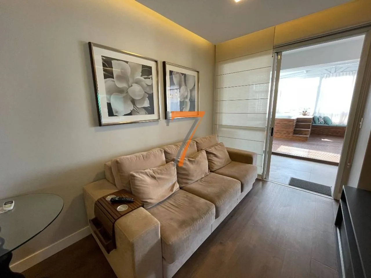 Furnished penthouse with 2 en-suite bedrooms and 210 m² — photo 37