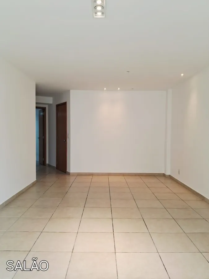 4-bedroom apartment with 2 bathrooms and 1 parking spot — photo 3