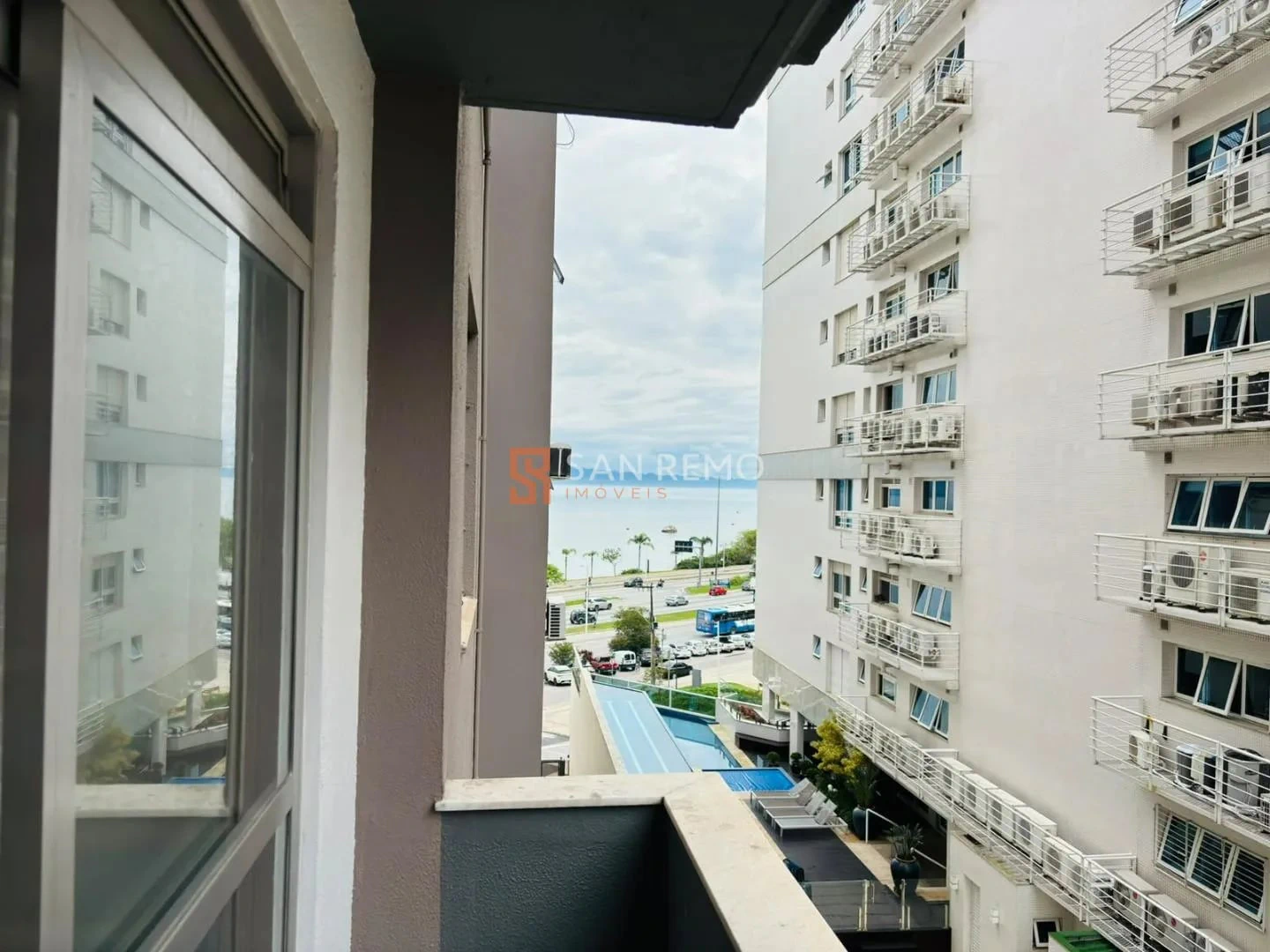 Apartment, 68 m², with a water view — photo 8