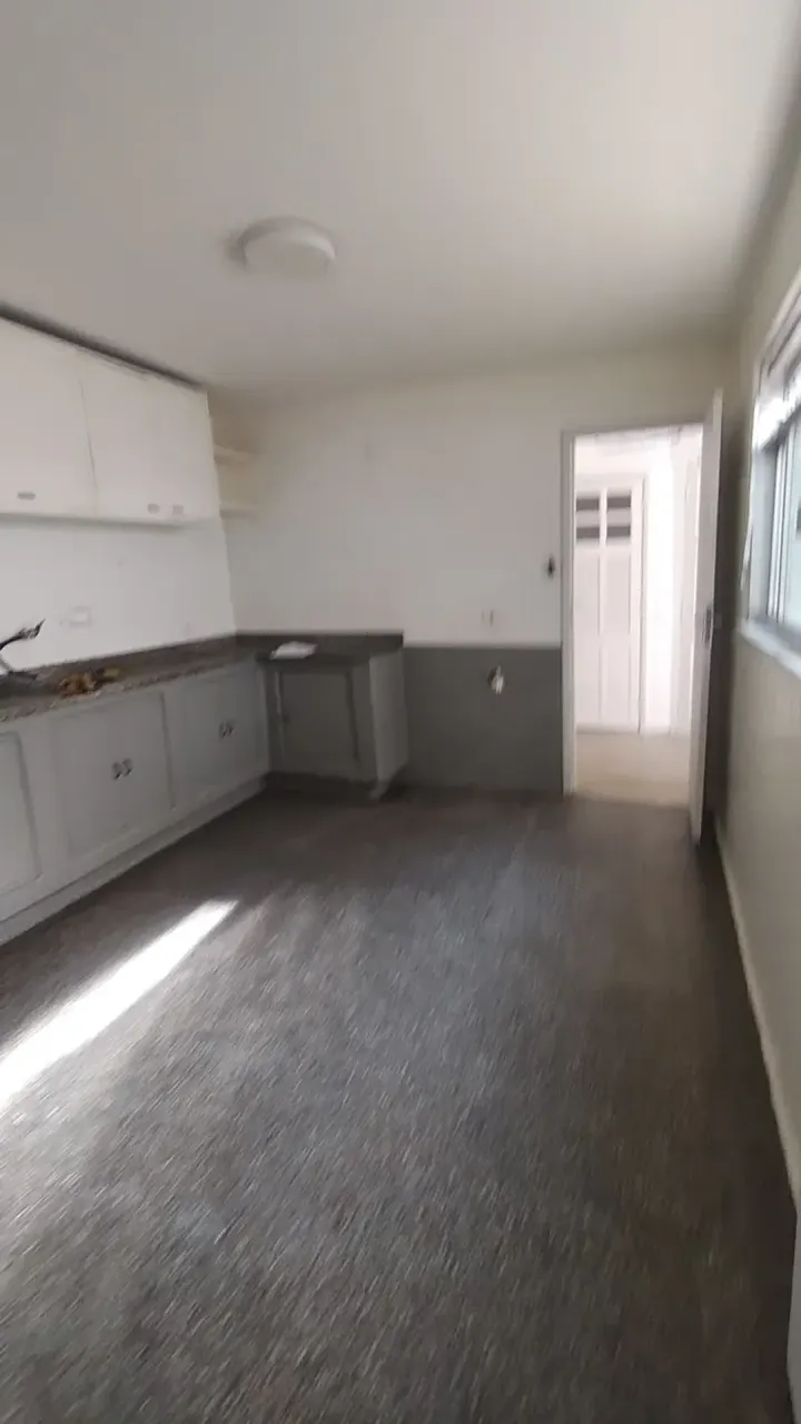 House with 5 bedrooms and 5 bathrooms — photo 16