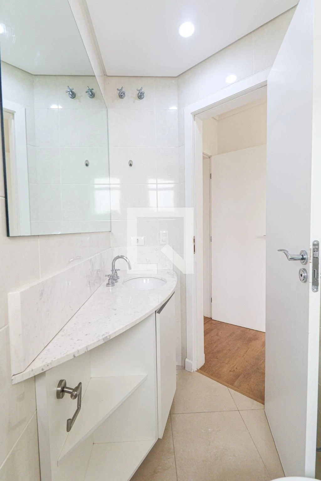 Apartment, 255 m², with a bathtub — photo 65