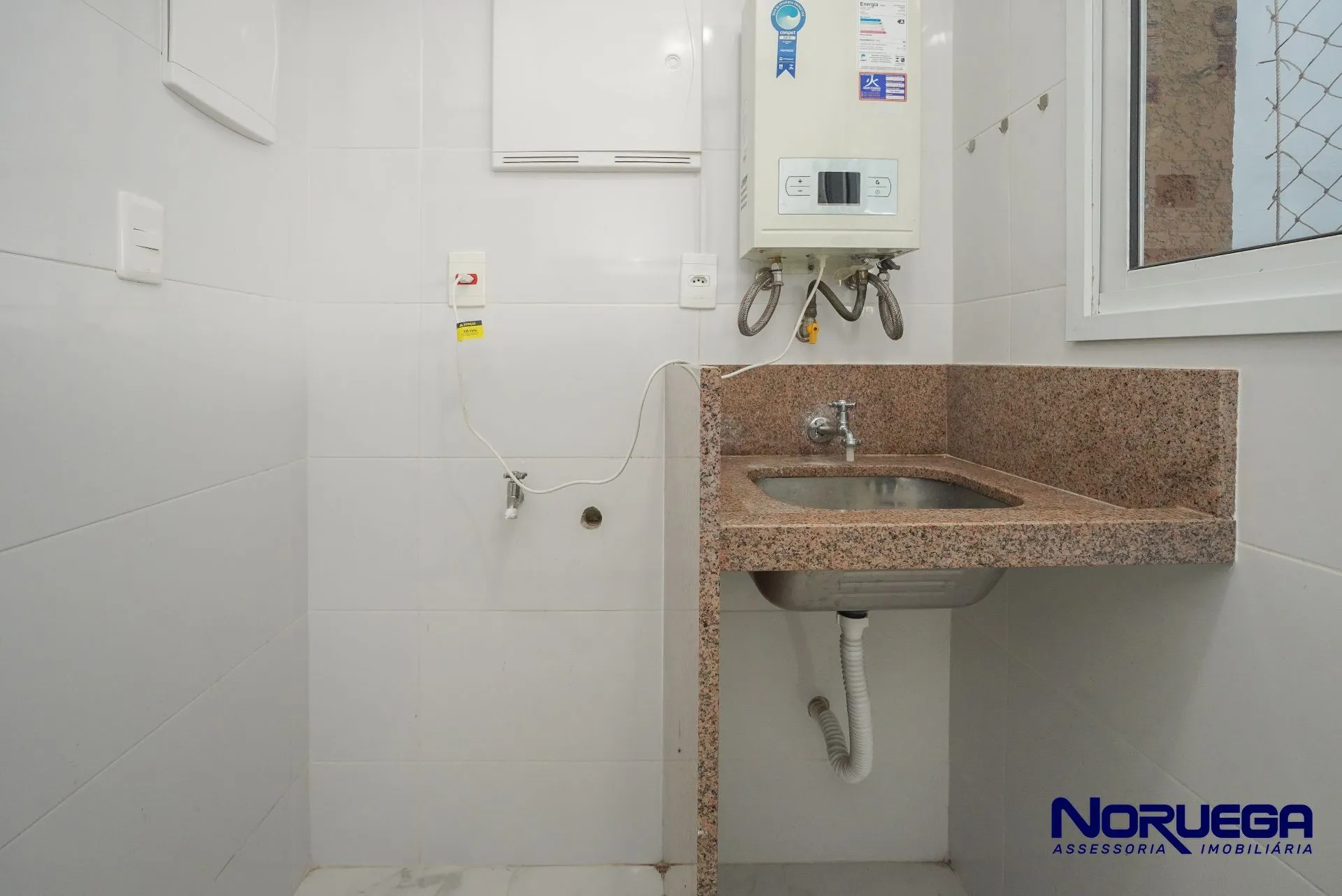 3-bedroom apartment, 1 with its own bathroom, 108 m² — photo 5