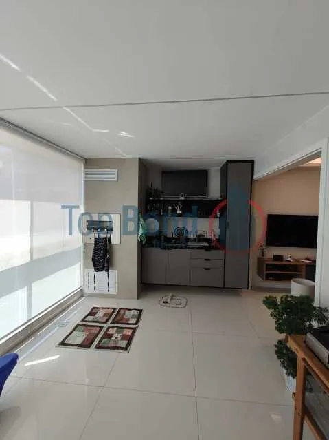Furnished 3-bedroom apartment with open-plan kitchen — photo 2