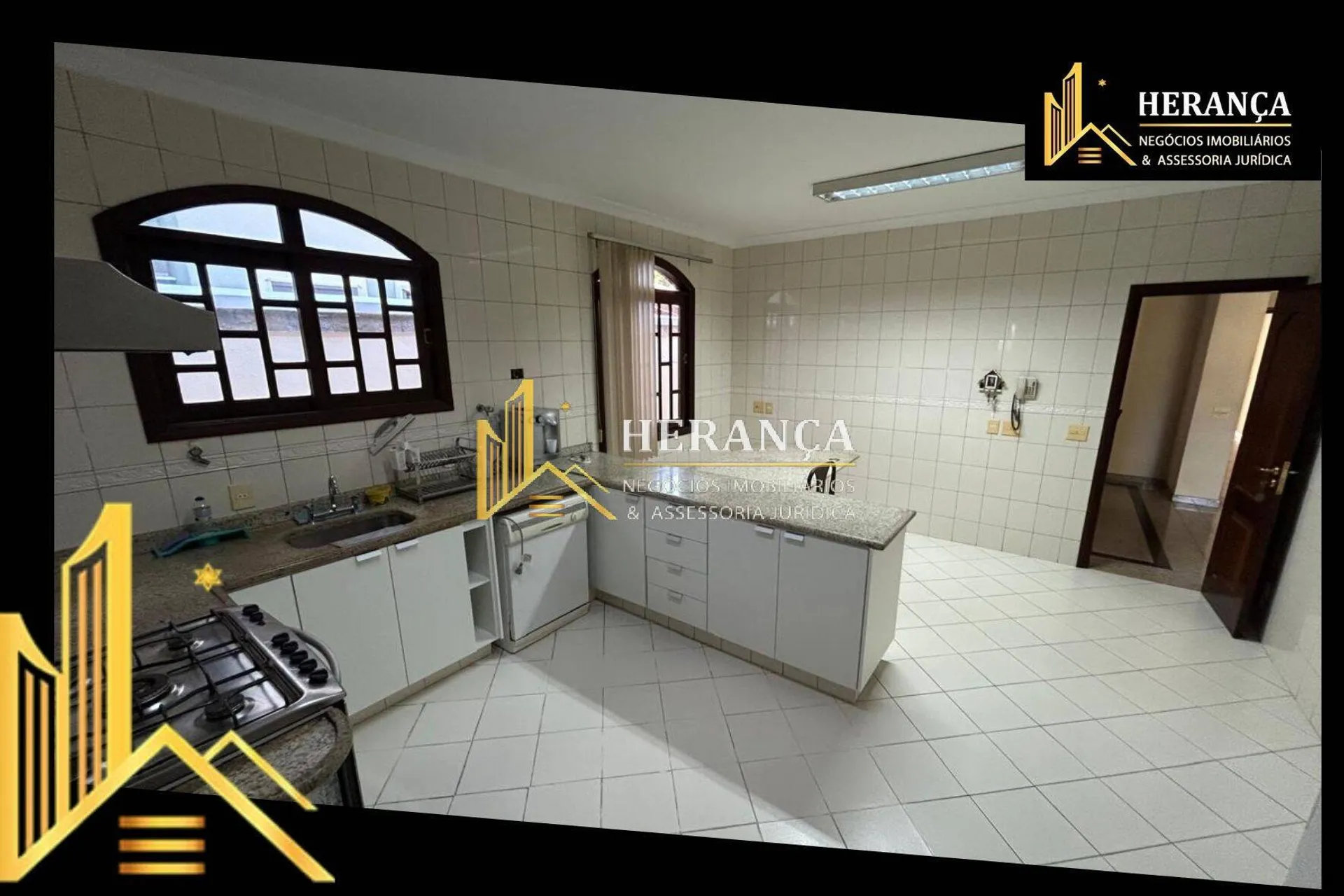 Furnished linear house with 3 bedrooms and enclosed kitchen — photo 11