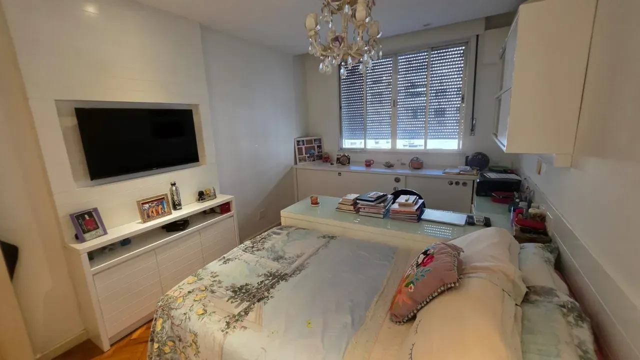 Apartamento com cozinha fechada e 3 quartos — photo 11