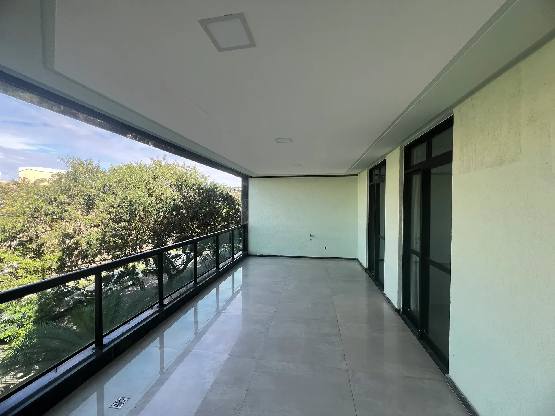 Furnished 90 m² apartment with a suite and 3 bedrooms — photo 13