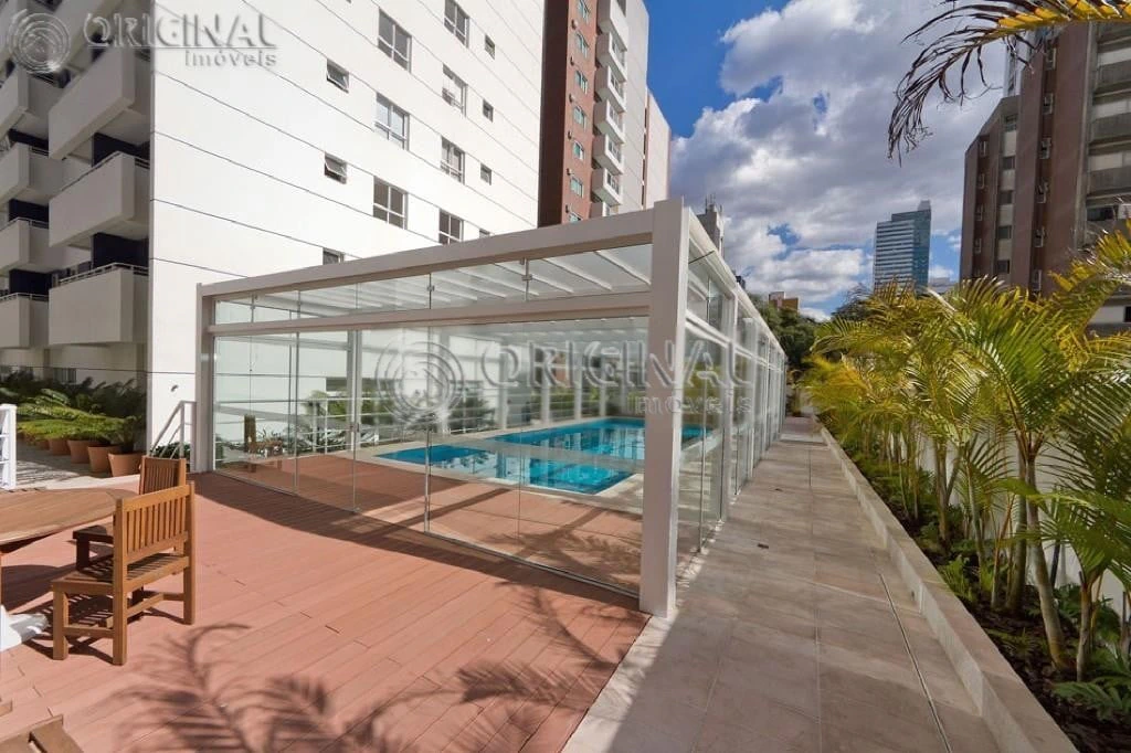 One-bedroom apartment in a building with an indoor pool — photo 19