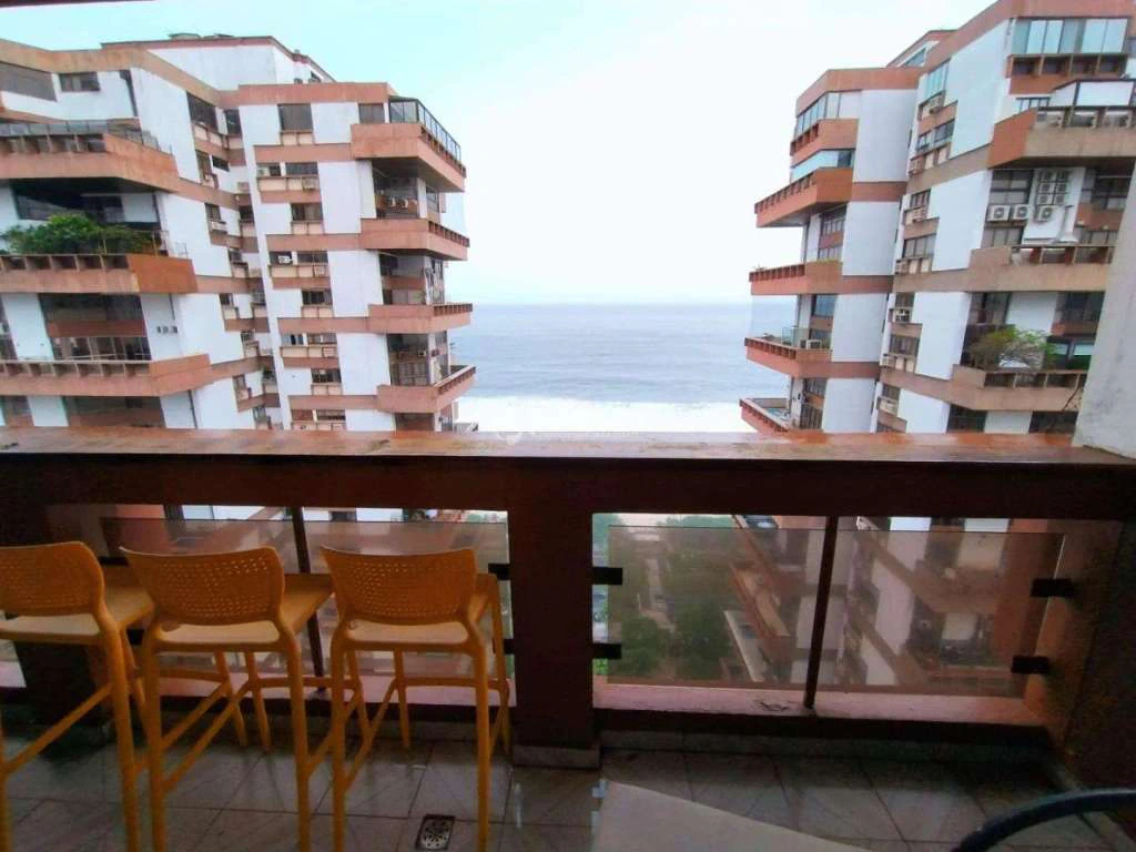 4-bedroom apartment with sauna in the building and 180 m² — photo 20