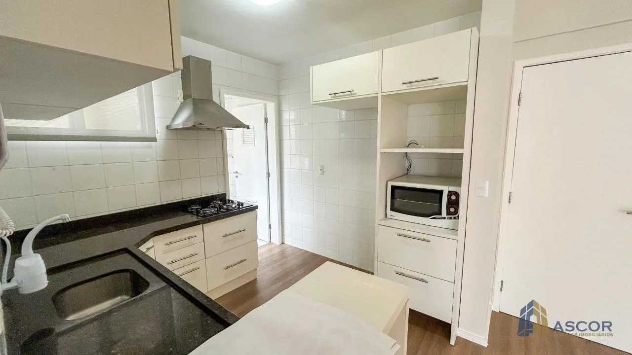 Apartment, 53 m², with wood or laminate floors — photo 8