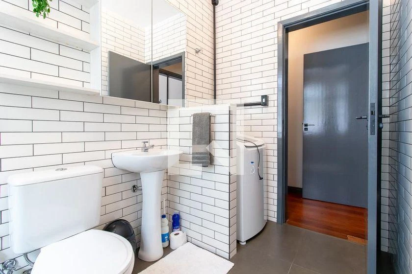 One-bedroom apartment with a washing machine in Curitiba — photo 26