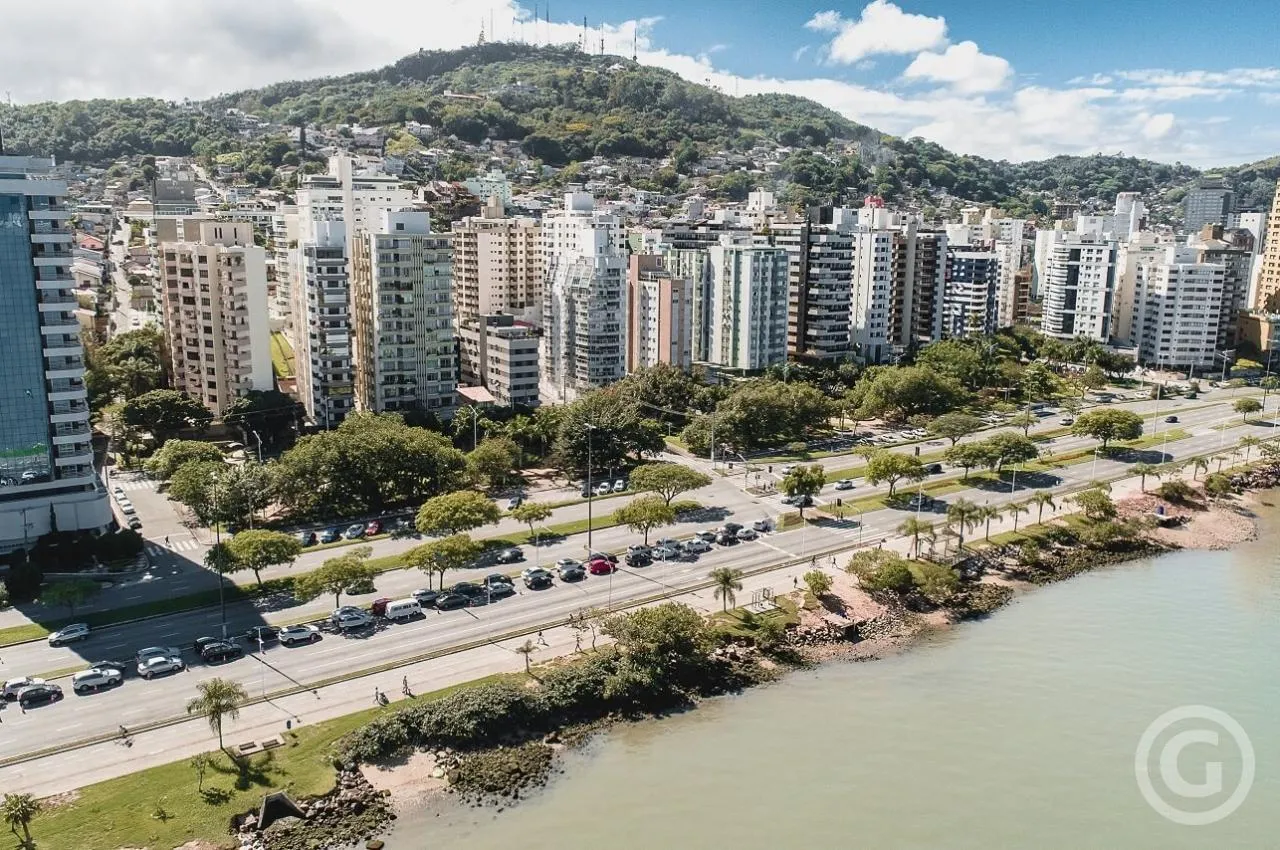 2-bedroom apartment with a water view in Florianópolis — photo 7