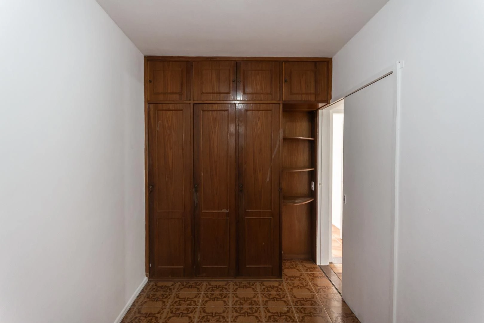 3-bedroom apartment with a home office — photo 18