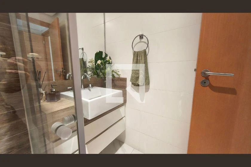 Furnished apartment, 160 m², with a glass-enclosed balcony — photo 7