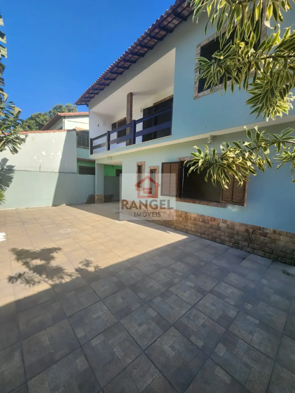 Condominium house with 5 bedrooms and 4 bathrooms — photo 7