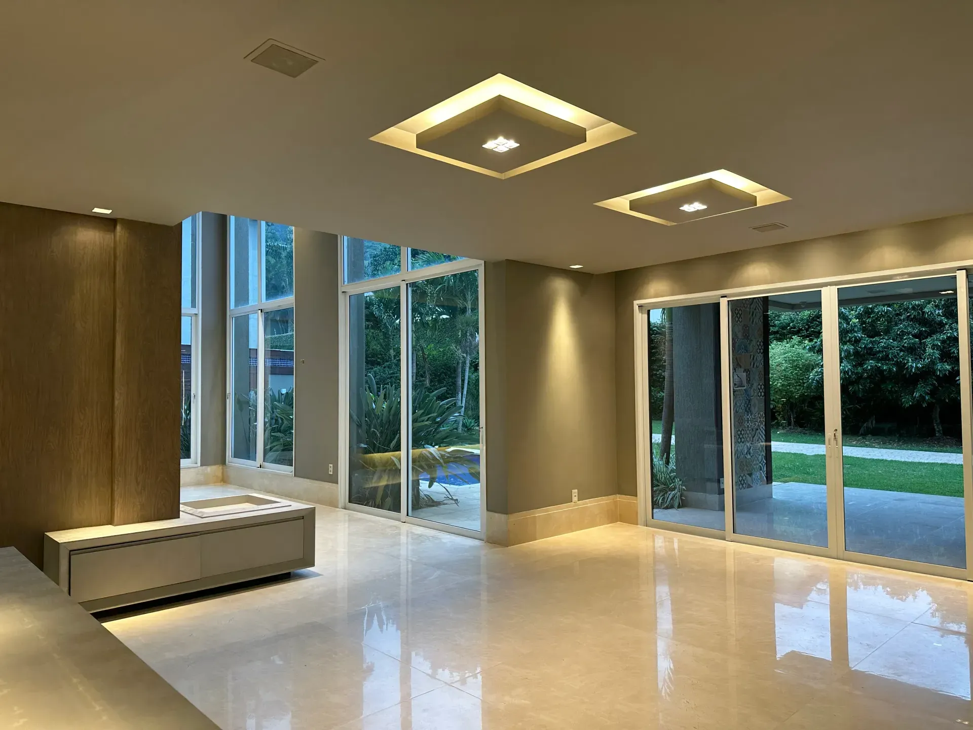 Condominium house with 4 bedrooms and 5 bathrooms — photo 17