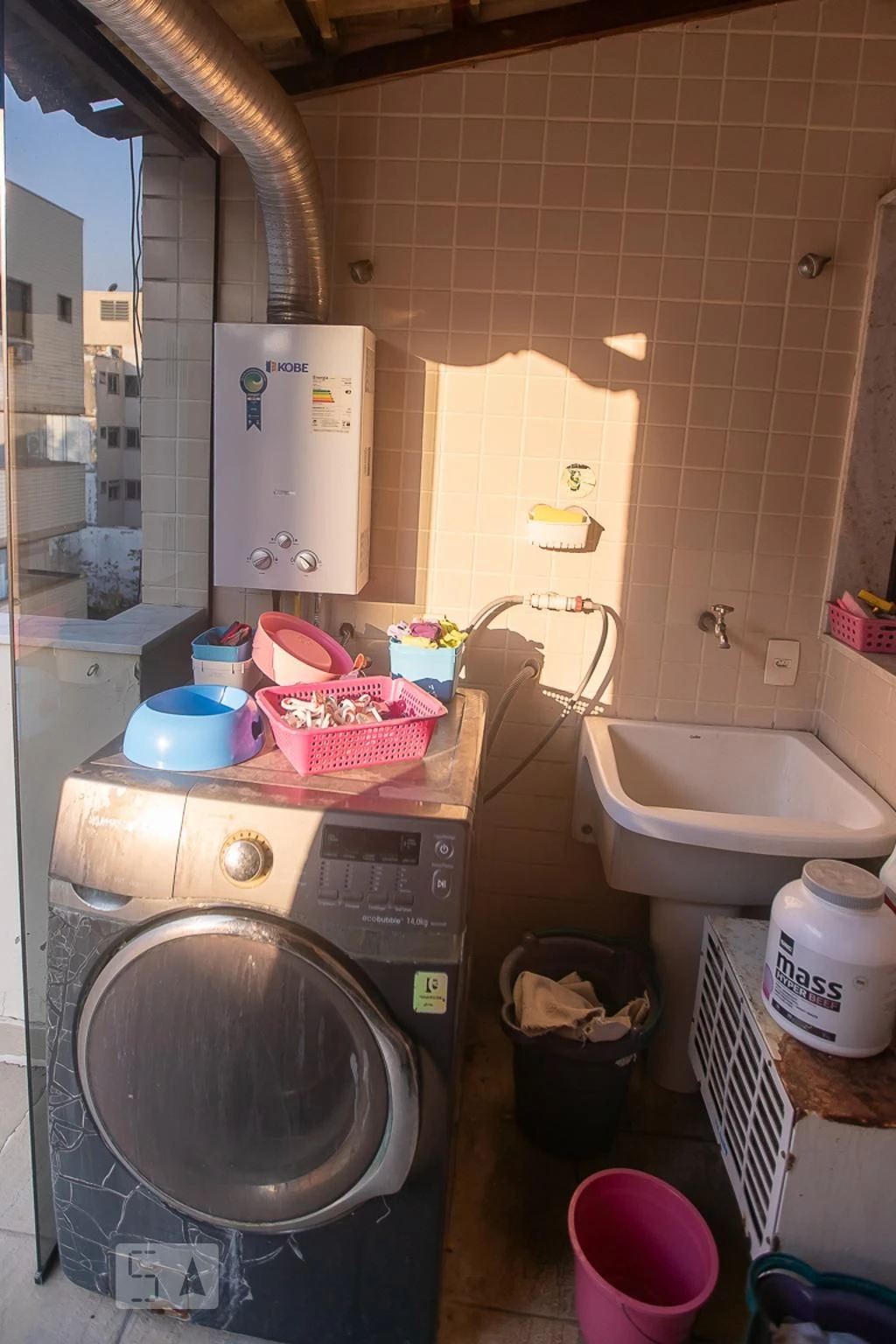 Furnished 3-bedroom apartment with private BBQ — photo 25