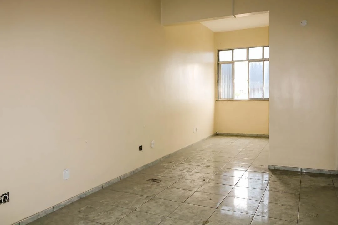 Apartamento de 2 dormitorios y 1 baño con cocina cerrada — photo 7