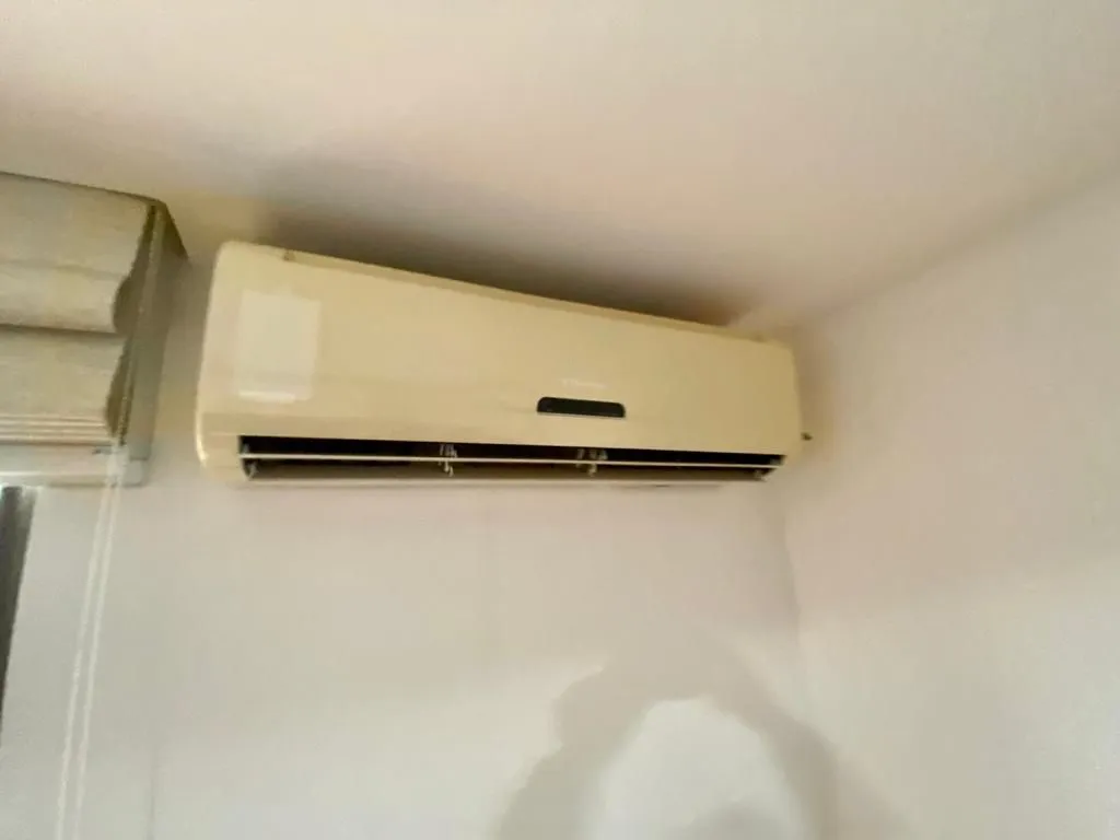 Apartment on the 14th floor with a grill on the balcony — photo 38