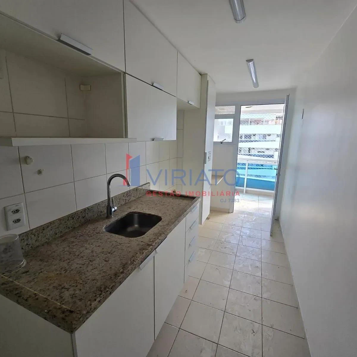 Apartment with 5 bedrooms and 2 bathrooms plus a balcony — photo 40