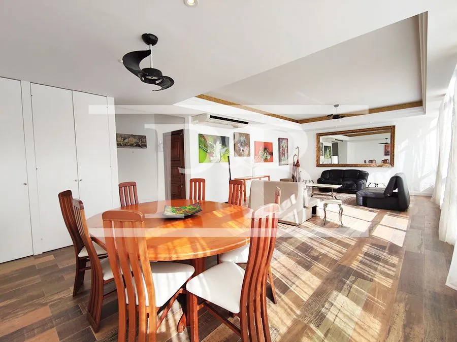 Furnished apartment with 4 bedrooms and 400 m² — photo 22