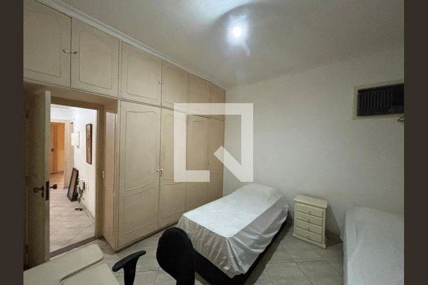 230 m² apartment with a bathtub and a home office — photo 4