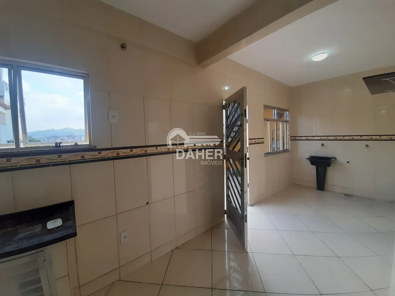 Casa sem mobília com terraço e 2 quartos — photo 11